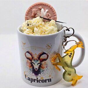 Capricorn Zodiac Candle Gift Set – 11oz Layered Mug Candle + Resin Keychain